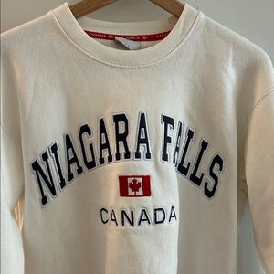 Niagara Falls Canada White Crew Neck Sweatshirt.Size S